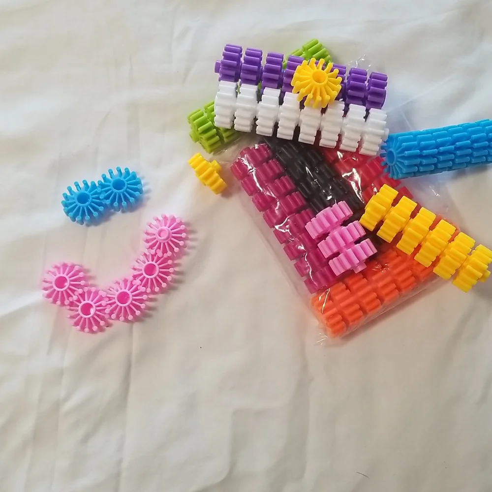 Interlocking Gears Building Kit Learning Set, Manipulatives - Picture 2 of 7